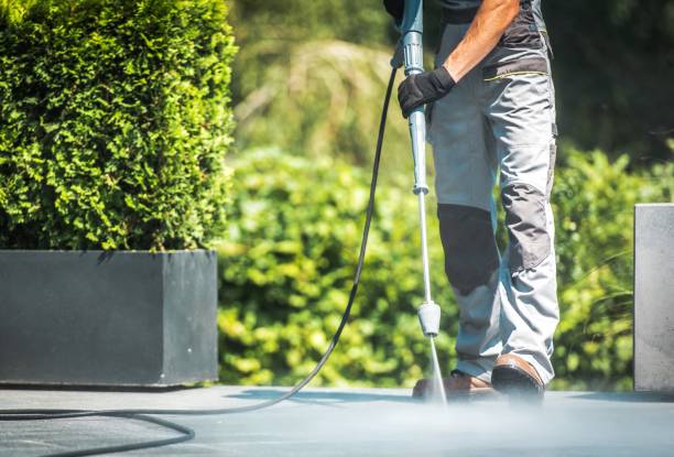 Best Parking Lot and Garage Cleaning  in Village Of Waukesha, WI